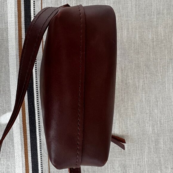 Portland Leather Camera style bag in cognac - Picture 6 of 7